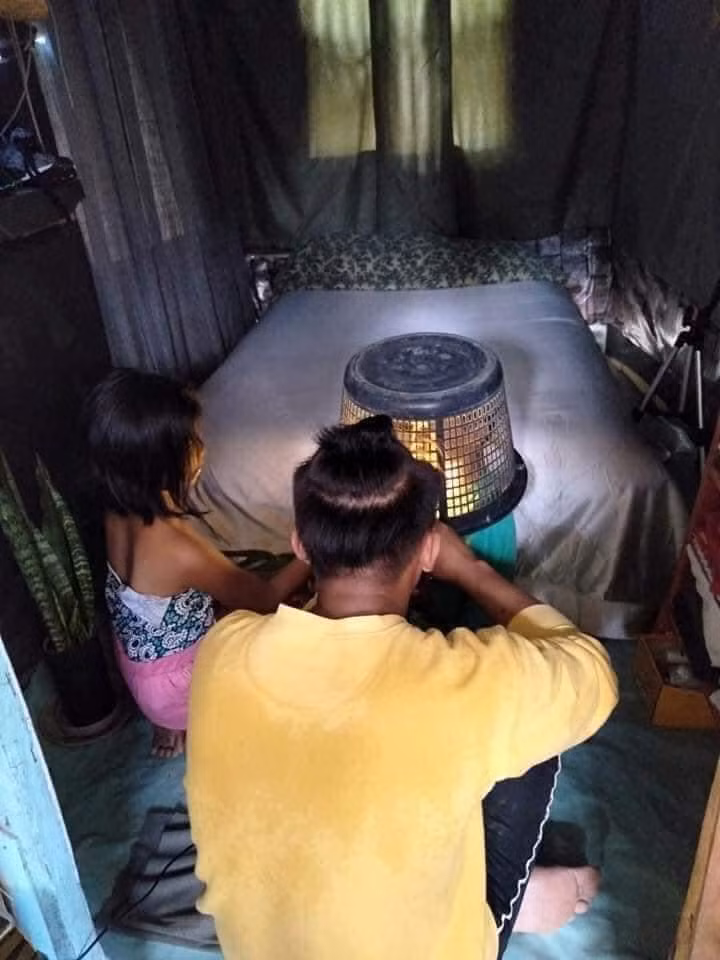 Cư dân mạng Việt Nam đã nhanh chóng chia sẻ lại, dành nhiều bình luận bái phục, ngưỡng mộ trình độ chụp ảnh thượng thừa này của nhóm bạn trẻ.