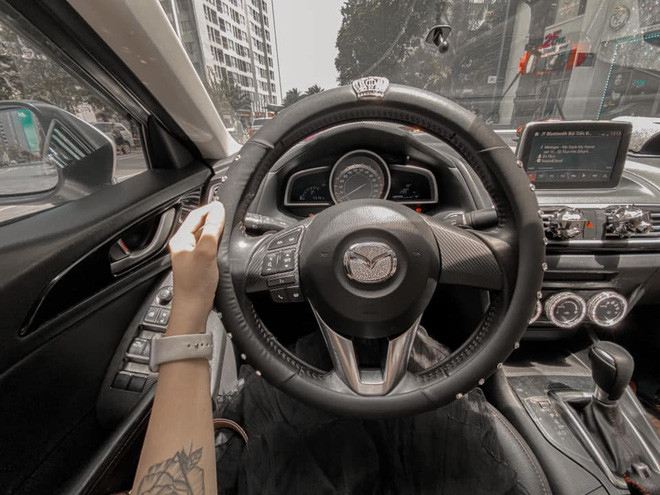 Điểm chung của những "hot girl tài chính" là hình ảnh trẻ tuổi nhưng đã có cuộc sống thượng lưu lại còn hay nói đạo lý làm người, vượt lên trên số phận.