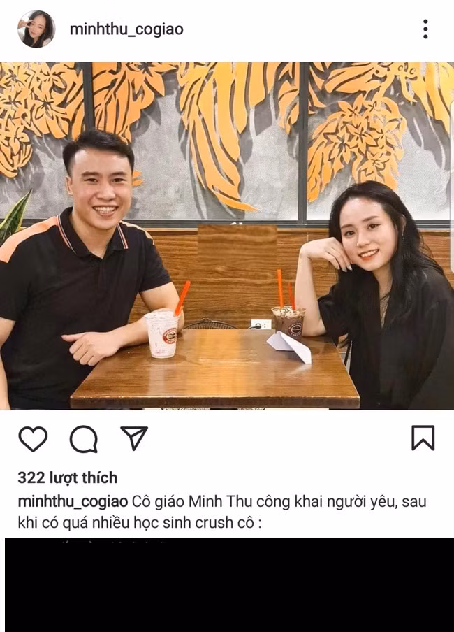 Mới đây, bức ảnh của cô giáo Vật lý chụp cùng một người đàn ông cũng bất ngờ được lan truyền chóng mặt trên mạng xã hội. Đính kèm hình ảnh, netizen đồng thời đồn đoán: "Cô giáo Minh Thu công khai người yêu, sau khi có quá nhiều học sinh crush cô".