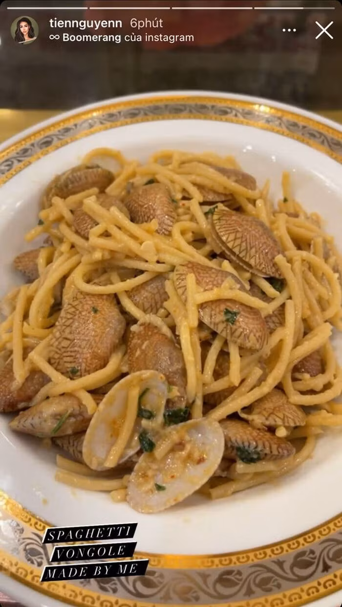 Trước đây, Tiên Nguyễn cũng khiến nhiều người ngỡ ngàng với sở thích ăn uống của mình.