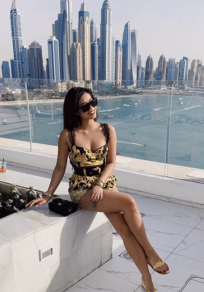 Thân hình gợi cảm của Tiên Nguyễn khiến bao cô gái ghen tị. Ảnh: Tổng hợp