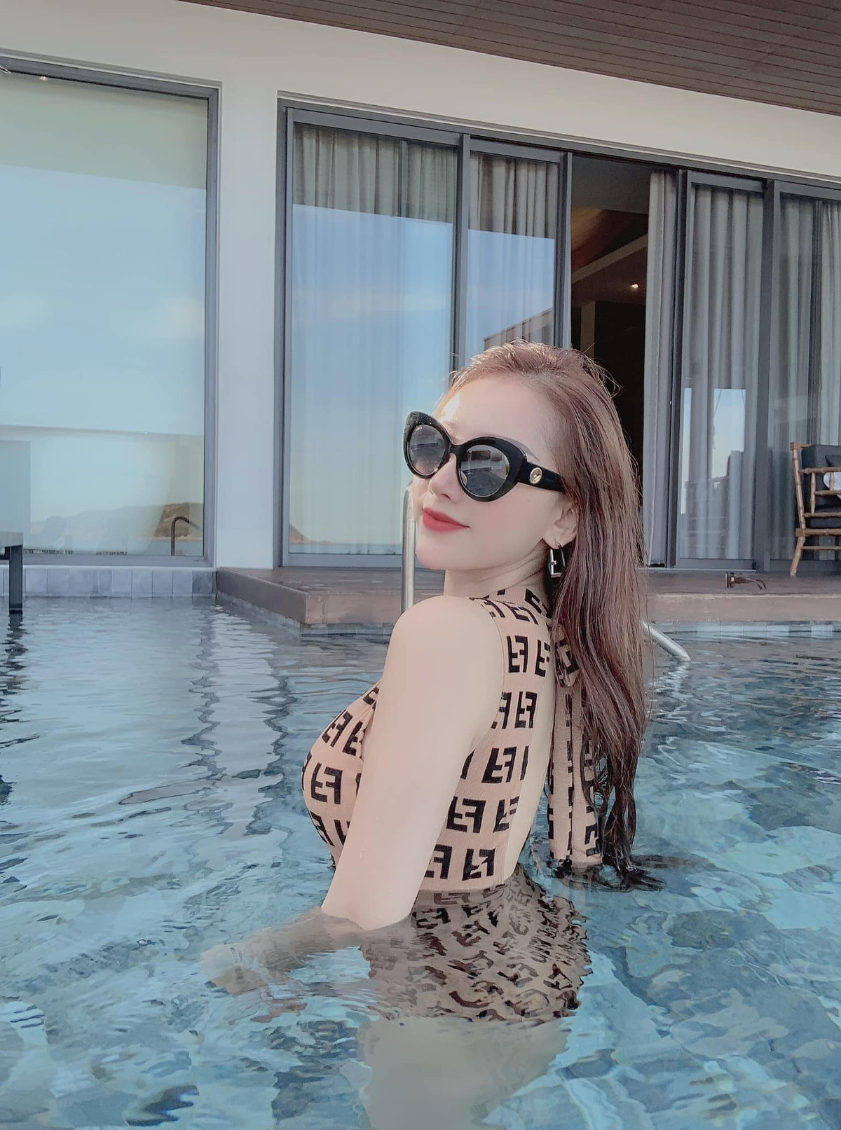 Nhìn loạt ảnh đời thường của Bảo Trân, nhiều người còn lầm tưởng cô là nhân vật trong làng giải trí.