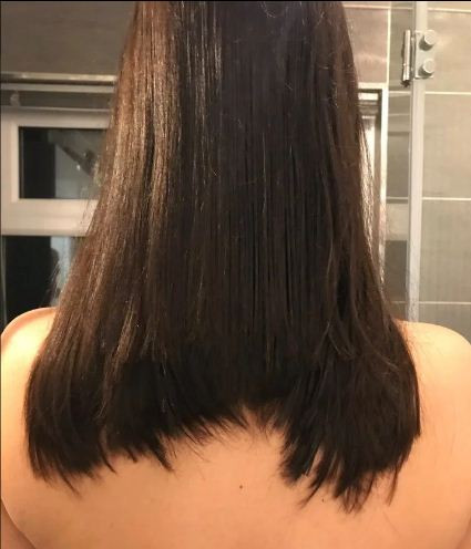 Chắc chắn cô gái này phải buộc tóc trong thời gian tới. Những “tác phẩm” của các thợ cắt tóc không chuyên này khiến cộng động mạng cười ra nước mắt.