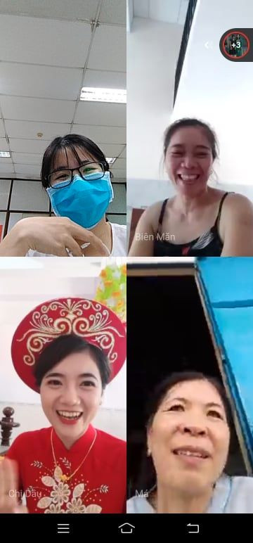 Đây cũng được coi là màn rước dâu nhanh nhất Việt Nam khi chú rể lên lầu 2 đón cô dâu xuống tầng trệt chỉ trong 5 phút.