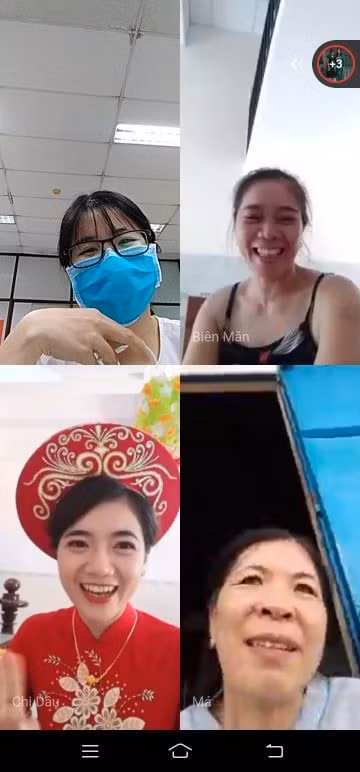 Đây cũng được coi là màn rước dâu nhanh nhất Việt Nam khi chú rể lên lầu 2 đón cô dâu xuống tầng trệt chỉ trong 5 phút.