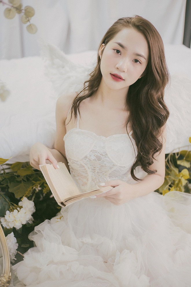 Đẹp “không góc chết”, nữ sinh NEU hút hồn người đối diện Dep “khong goc chet”, nu sinh NEU hut hon nguoi doi dien