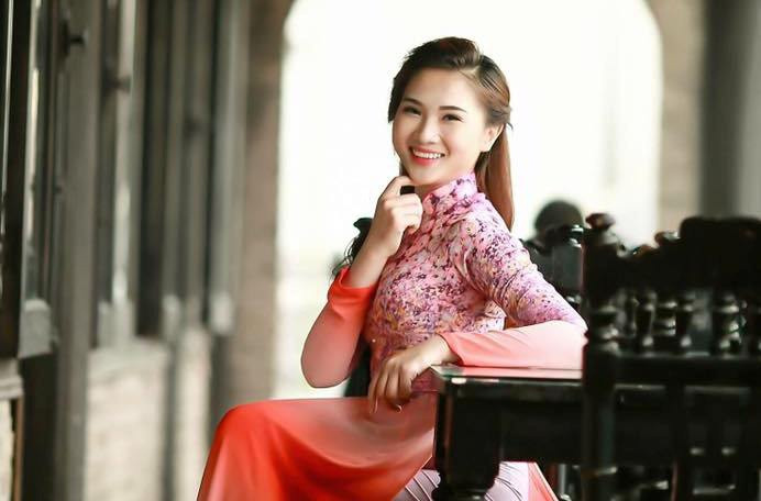 Thậm chí, Phương Anh còn giành luôn giải nhất cuộc thi Nét đẹp Tràng An (quận Hà Đông, Hà Nội), top 20 Duyên dáng Hà thành năm 2014…