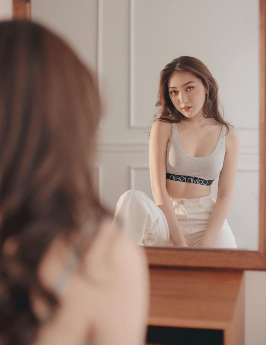 Chloe Nguyễn (tên thật: Nguyễn Cao Quỳnh Anh, sinh năm 1997), được biết đến là beauty blogger tài năng ở Sài Gòn.