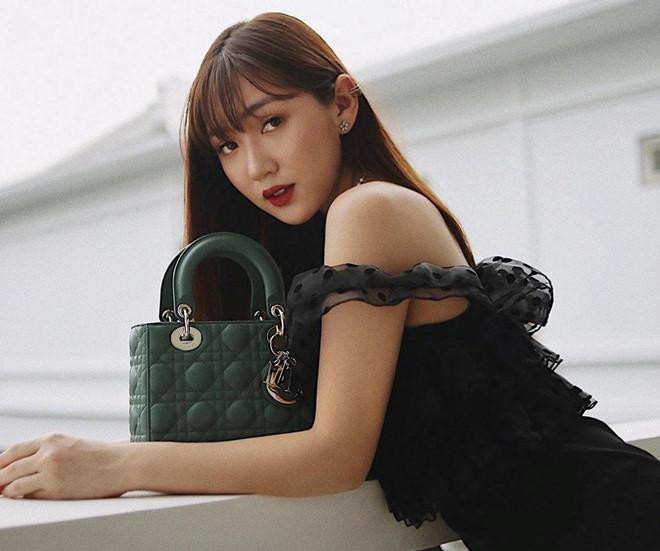 Năm 2017, Chloe Nguyễn được đề cử trong danh sách Influence Asia tổ chức tại Malaysia.