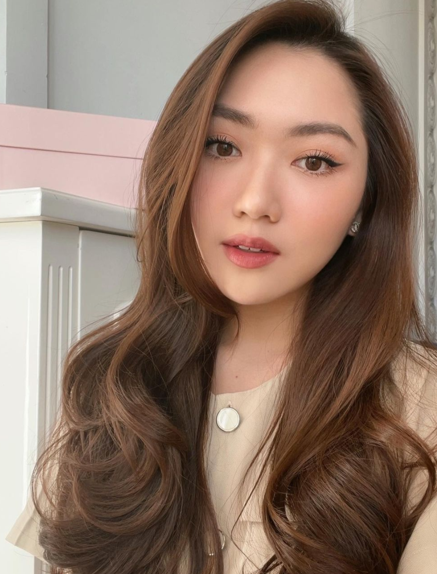 Sau đó, Chloe Nguyễn còn tiết lộ cô chưa kịp block thì đã bị tài khoản kia chặn trước, thậm chí người kia còn không bình luận lại những đáp trả của cô.