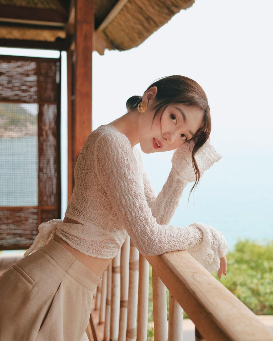 Chloe Nguyễn cũng cho biết, fan thường lầm tưởng cô nàng học ngành Kinh tế Tài chính. Nhưng thực chất Chloe đã chuyển sang ngành Digital Marketing từ lâu rồi.