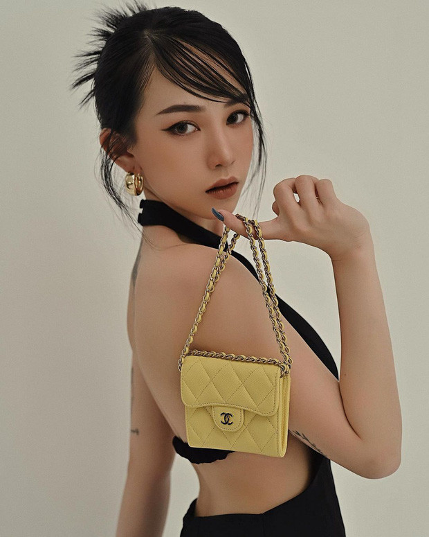 Vốn là một rich kid sở hữu ngoại hình xinh đẹp từ trước, nên khi sinh con xong Joyce Phạm càng chú trọng để cải thiện sắc vóc của mình hơn.