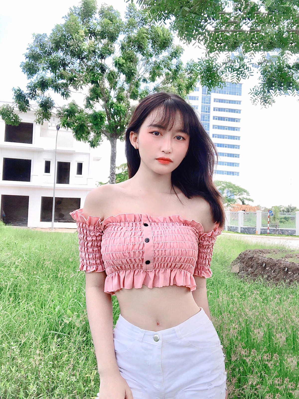 Vì có rất nhiều điểm tương đồng, nên ở lớp, các thầy cô thường hay có sự nhầm lẫn giữa hai chị em.