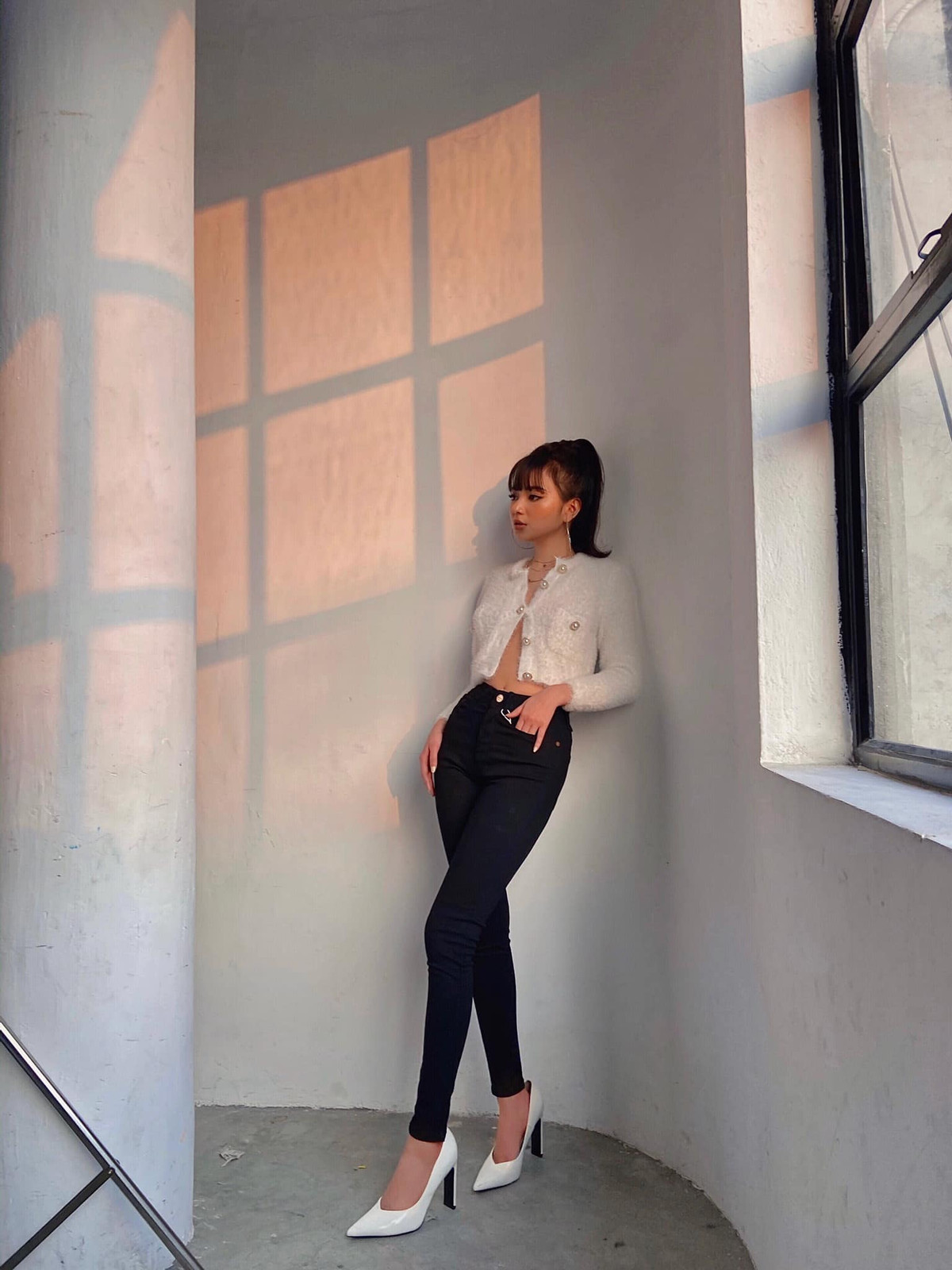 Kim Chi tiết lộ hiện tại mình đang độc thân. Cô bạn còn cho biết tỏ tình toàn bị từ chối và đường tình duyên khá lận đận. Ảnh: FBNV