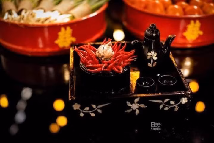 Bộ ảnh được chụp vô cùng tỉ mỉ và thể hiện hết không khí hôn lễ.