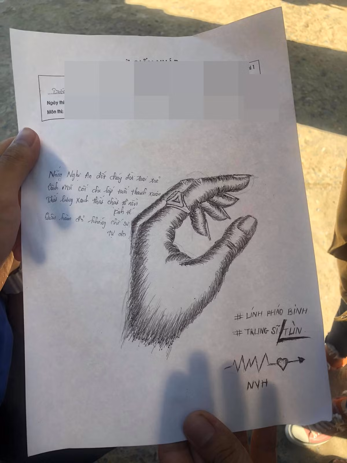 Loạt ảnh này được chia sẻ trên MXH khiến nhiều người không khỏi cảm thấy thích thú. Ảnh: Tổng hợp