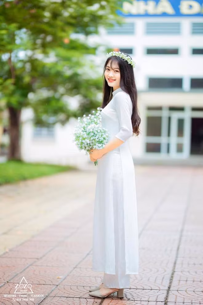 Ngoài 3 điểm 10 tổ hợp Khoa học Xã hội trên đây, các môn thi còn lại của nữ sinh này đều đạt điểm cao như Toán 8, Ngữ văn 8,25.