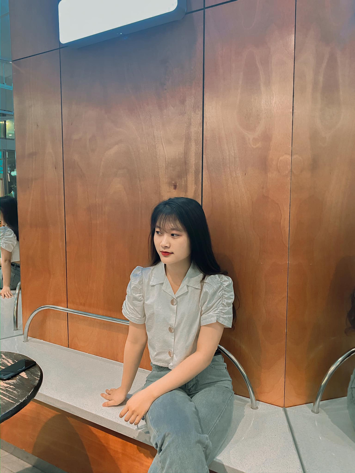 Trở thành sinh viên của một trường Đại học danh tiếng, nữ sinh xinh đẹp này có cuộc sống thay đổi khá nhiều, cô ngày càng trưởng thành và chững chạc hơn.