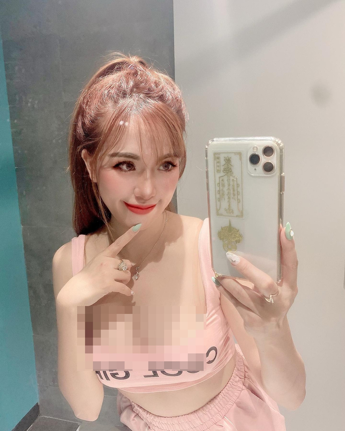  Hot girl Mai Thỏ được biết tới là một trong số những cái tên đình đám thuộc thế hệ 9x tại Hà Nội.