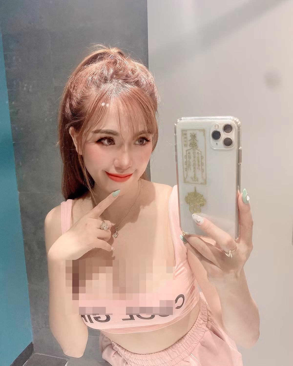  Hot girl Mai Thỏ được biết tới là một trong số những cái tên đình đám thuộc thế hệ 9x tại Hà Nội.