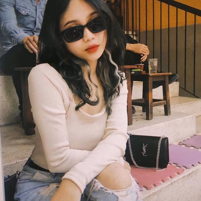 Clip tiếp sức mùa thi của Hiền Trang được chia sẻ trên mạng xã hội TikTok thu hút 2,7 triệu lượt xem và hơn 300.000 lượt “thả tim”.