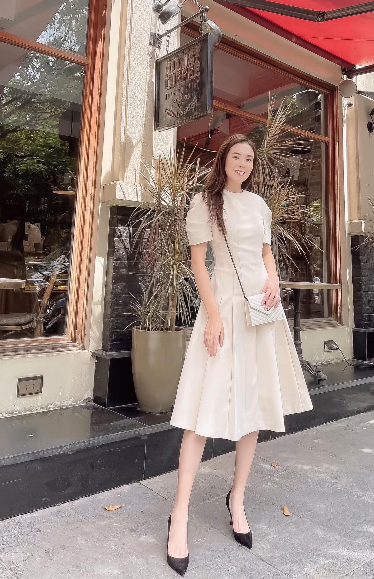 Phải thừa nhận nhan sắc Mai Ngọc ngày càng "thăng hạng" theo thời gian.