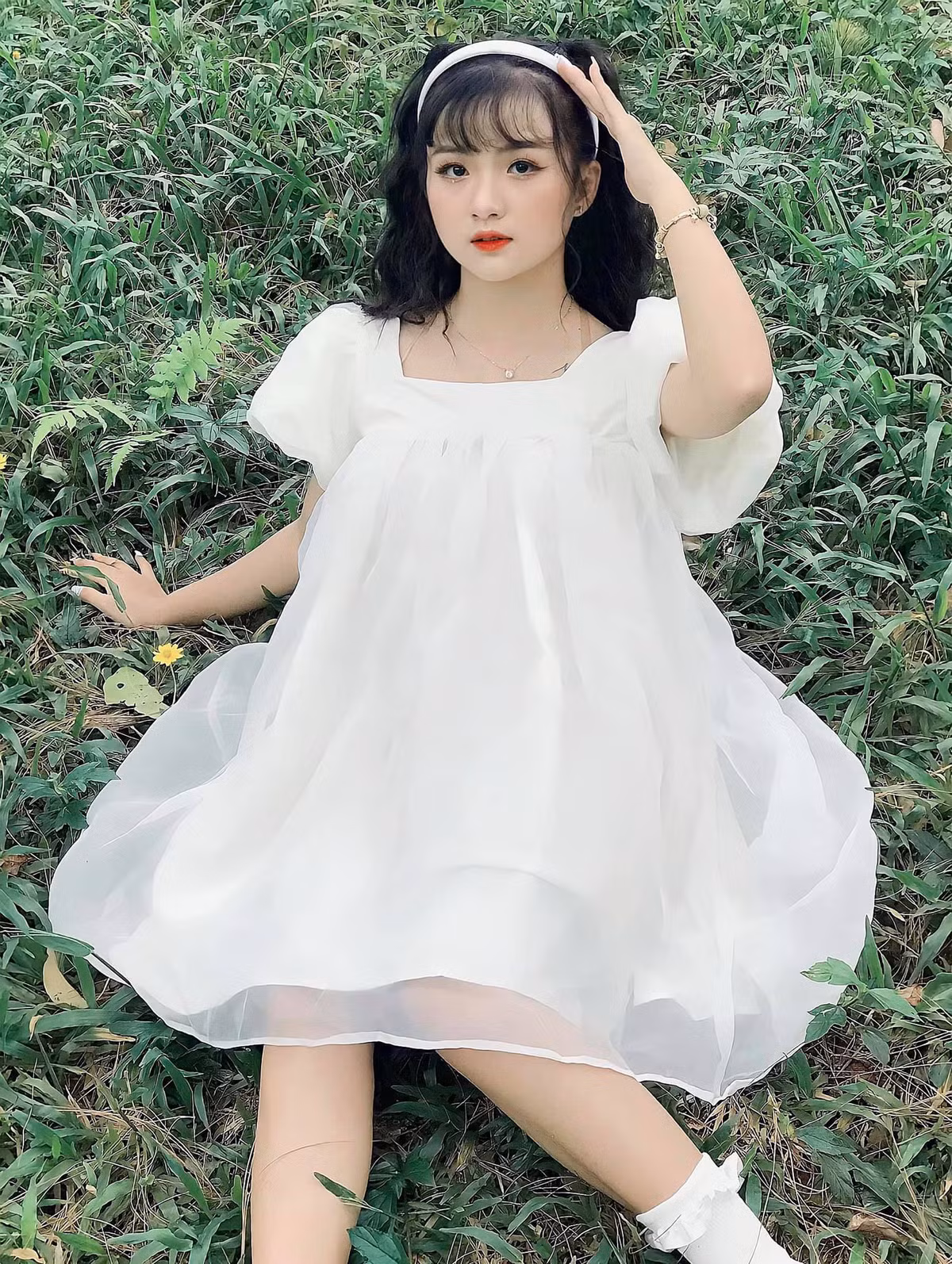 Ngọc Tuyền còn gây ấn tượng khi thử nghiệm nhiều phong cách trang phục từ cá tính, mạnh mẽ đến dịu dàng, nữ tính.