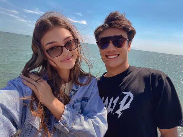 Dù đã về nước thế nhưng mọi động thái của nàng mẫu Tây vẫn được người hâm mộ bóng đá đặc biệt chú ý.