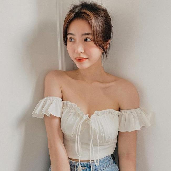 Vóc dáng của Mẫn Tiên được netizen đánh giá cao ngày càng quyến rũ, đặc biệt hơn chính là thân hình cân đối.