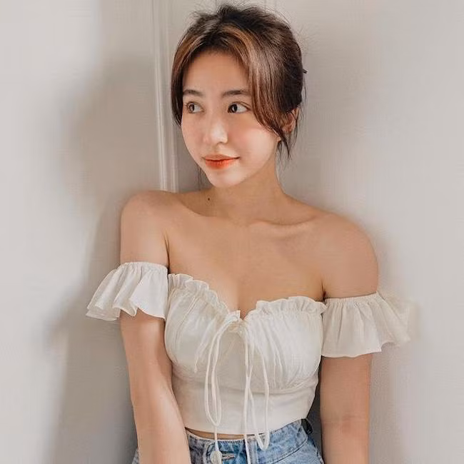 Vóc dáng của Mẫn Tiên được netizen đánh giá cao ngày càng quyến rũ, đặc biệt hơn chính là thân hình cân đối.