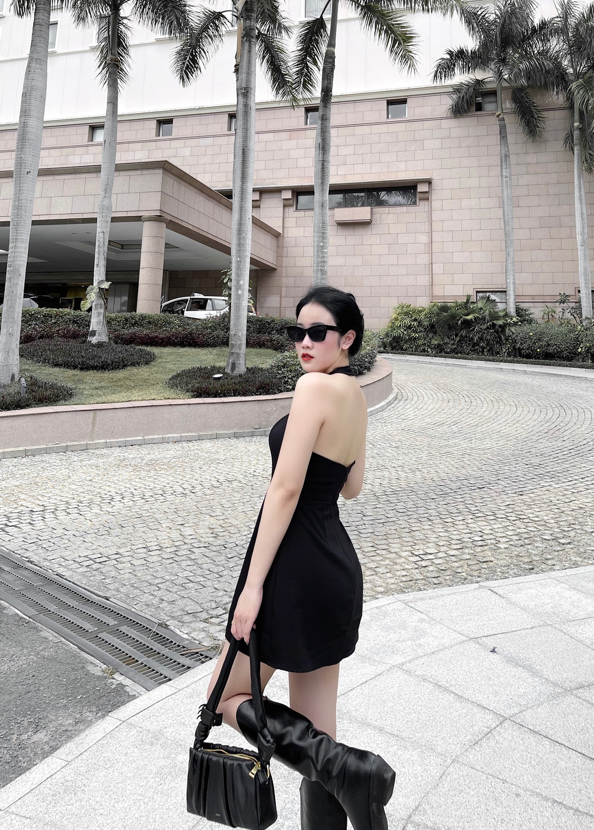 Sau khi chia tay chàng cầu thủ, hot girl này chọn cuộc sống độc thân vui vẻ.