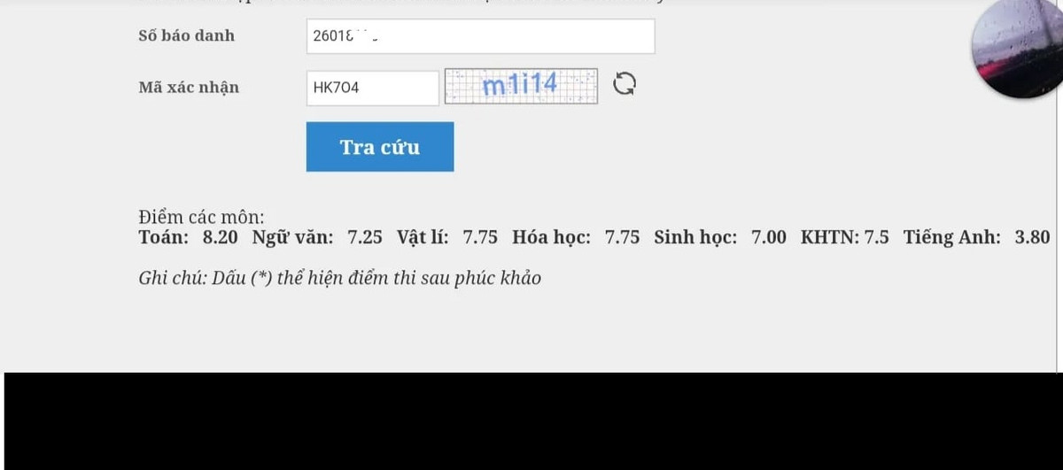 Phần lớn sĩ tử đều gặp khó khăn môn Tiếng Anh, có người may mắn đủ điểm để tránh "liệt", bên cạnh đó vẫn có không ít người lại "dính" vào điểm liệt của môn này.
