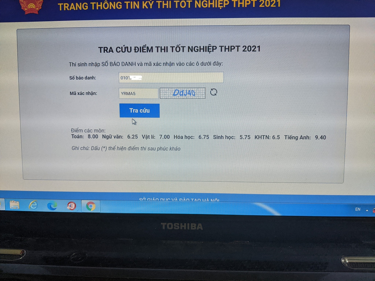 Và với nhiều thí sinh thì Tiếng Anh là môn có khả năng cao rơi vào điểm liệt nhất. Do đó mà việc đạt điểm Tiếng Anh trên 1 được coi như “chiến tích” của nhiều sĩ tử.