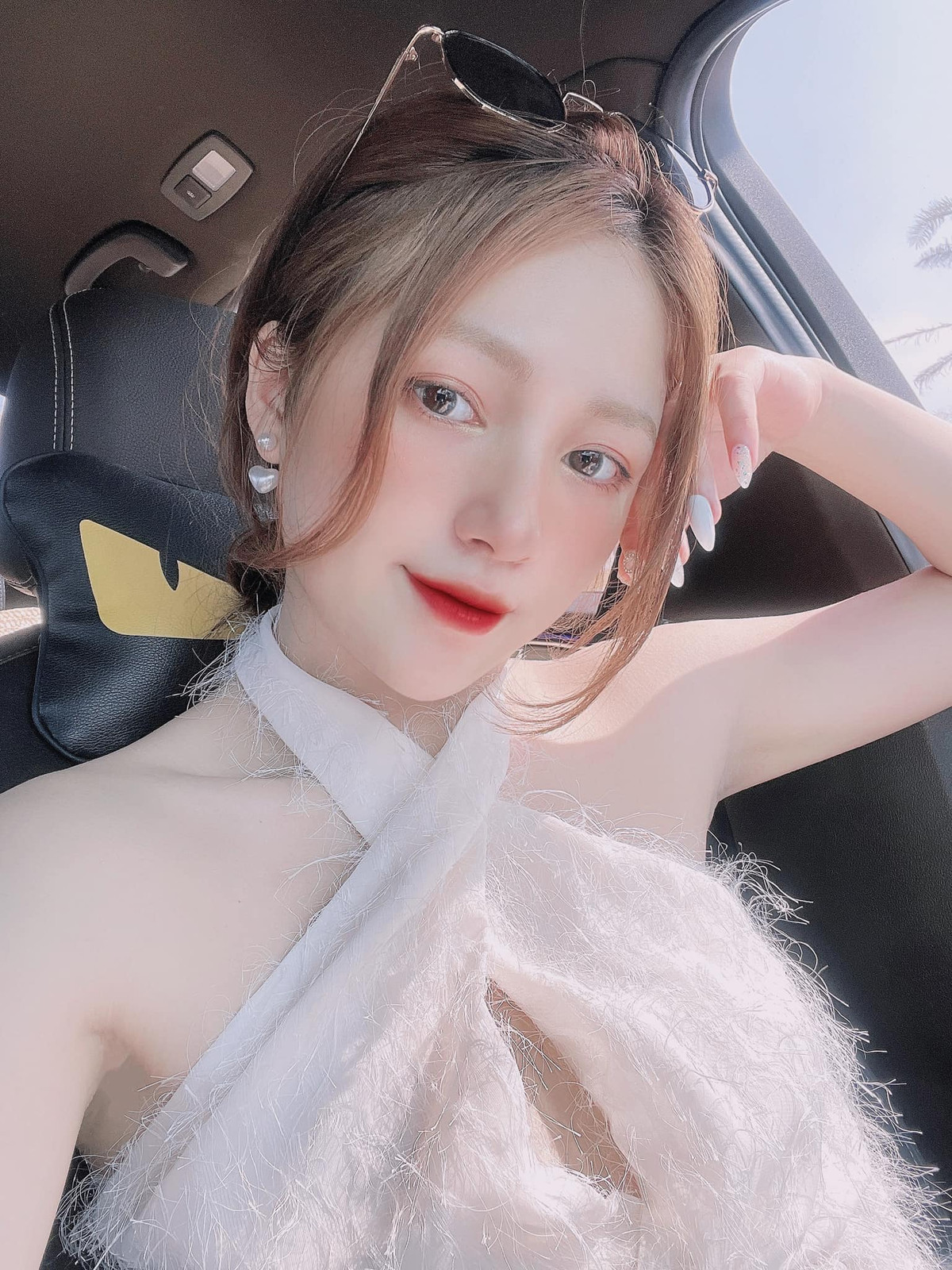 Tiêu Ngọc được nhận xét là có nhiều nét giống Hoà Minzy. Ảnh: FBNV