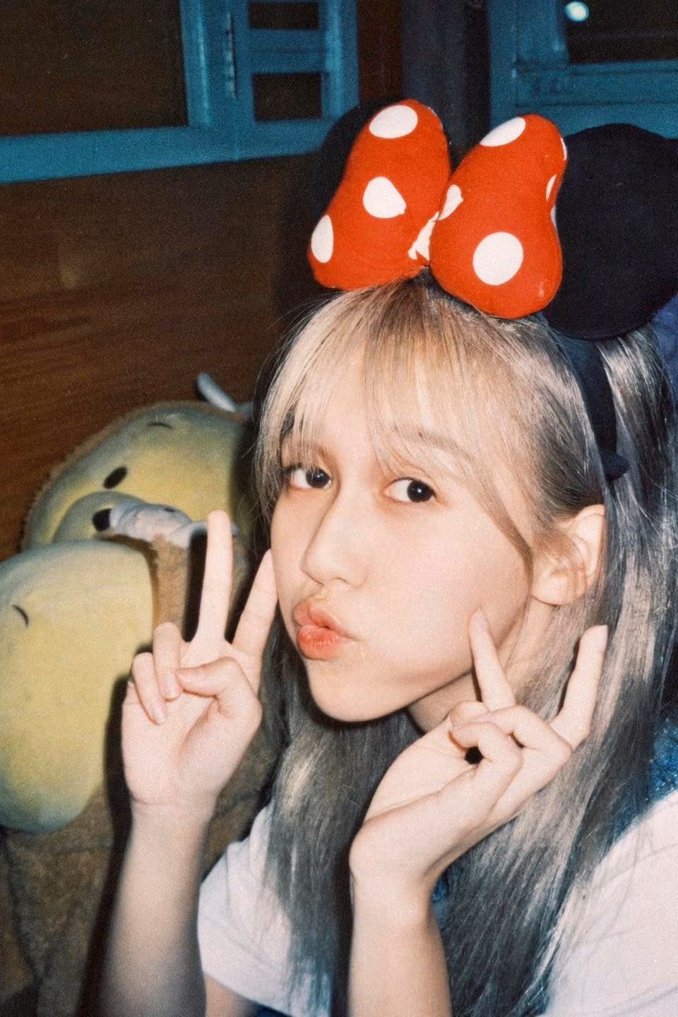 Nhắc đến Hậu Hoàng, dân tình sẽ nghĩ ngay tới nhân vật tưng tửng, trẻ trung, nhí nhảnh.