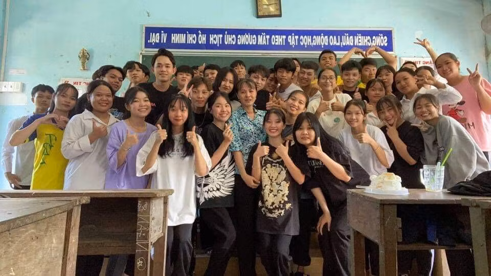 Hiện tại, đoạn clip trên vẫn nhận được nhiều sự quan tâm của cộng đồng mạng, nhất là những bạn học sinh năm cuối cấp 3. Ảnh: Tổng hợp