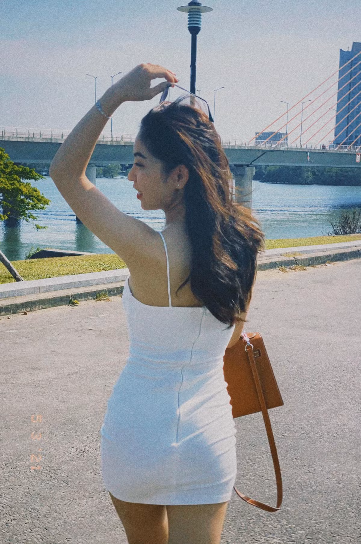 Có thể nhận thấy, sau khi chia tay cầu thủ sinh năm 1997, Nhật Lê đã có một màn lột xác 360 độ.