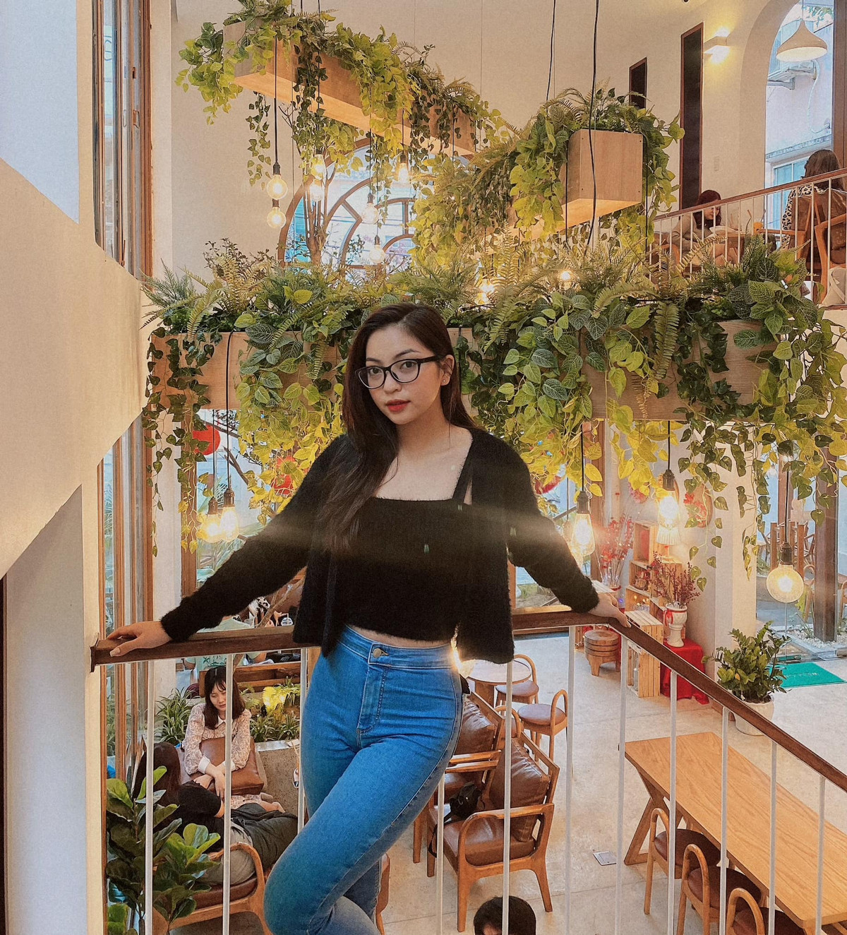 Hiện tại, chuyện tình yêu của Nhật Lê vẫn khiến netizen tò mò. Ảnh: FBNV