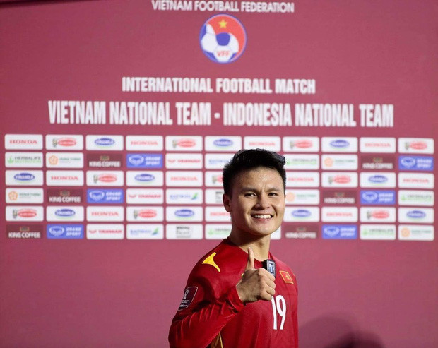 Sau vòng loại World Cup 2022, Quang Hải tiếp tục trở thành tâm điểm sự chú ý của dân mạng, bao gồm cả chuyện tình cảm.