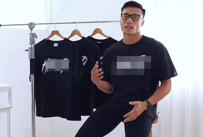 Ở phần bình luận, nhiều người bày tỏ thích thú trước sự tinh tế khi khoe tình yêu của cặp đôi. Tuy nhiên cũng có thể nàng hot girl này có khả năng cô nàng thích thì mua, chẳng liên quan gì đến chàng cầu thủ.