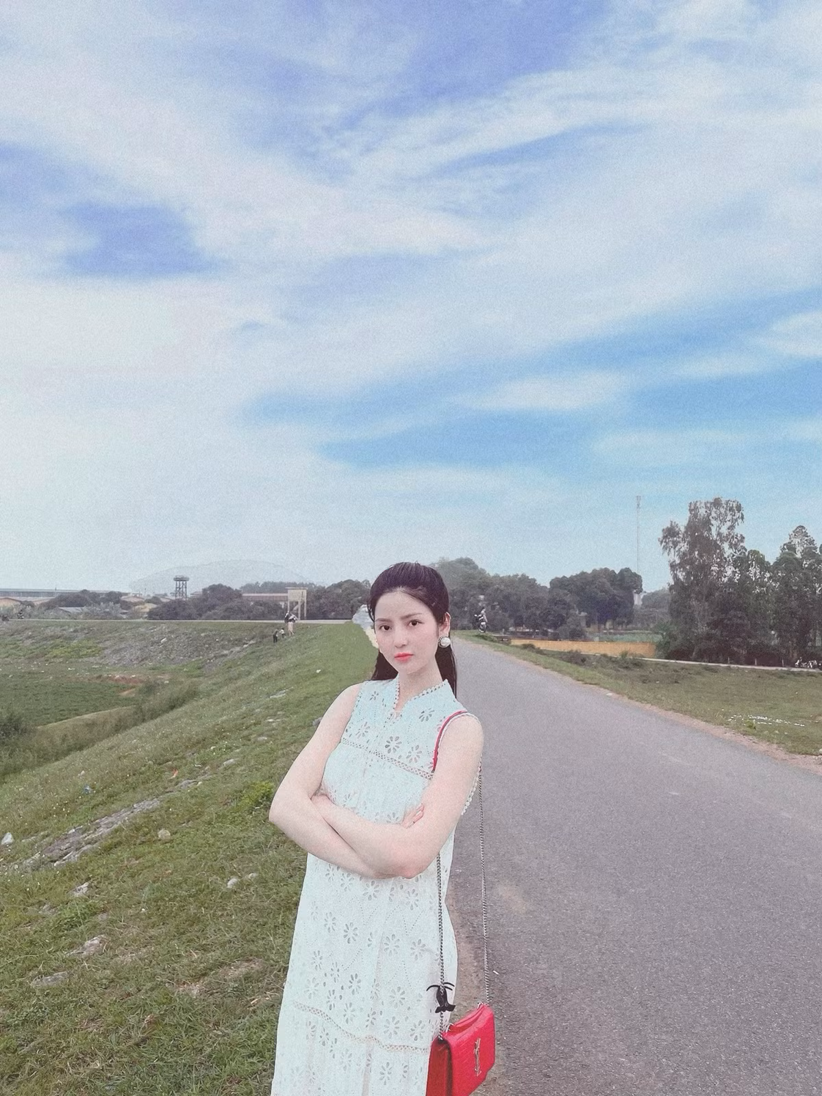 Trên trang cá nhân của mình, người đẹp này thường xuyên khoe nhiều ảnh khoe sắc vóc xinh đẹp của mình.