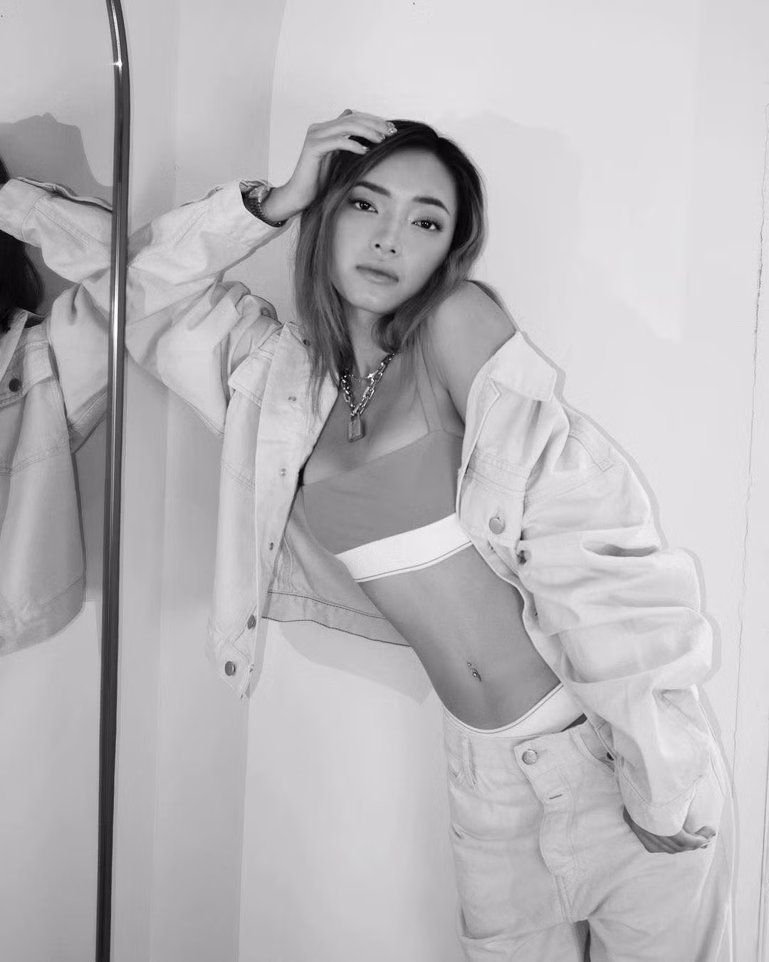 Từ một hot girl, hiện cô được biết đến là fashionista nổi tiếng không chỉ tại Việt Nam mà còn cả châu Á.