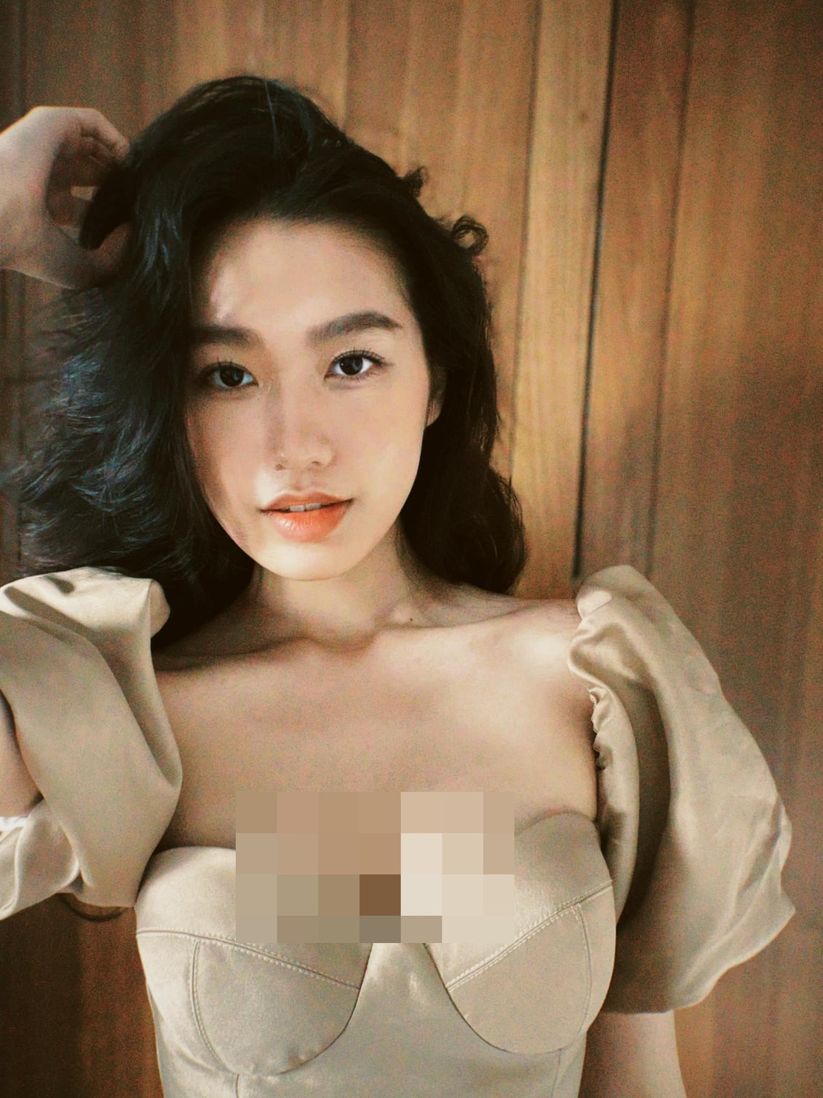 Dưới bài viết, cô nàng nhận về vô số lời khen nhan sắc. Trước khoảnh khắc nóng bỏng của bạn gái tin đồn, Đoàn Văn Hậu cũng không quên âm thầm thả tim.