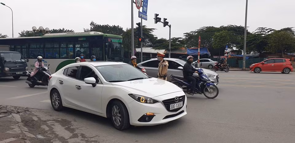 Tai sao nguoi dan Ha Noi vui ve huong ung khi CSGT Ha Noi kiem tra nong do con?-Hinh-7