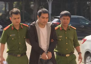 Duong day danh bac qua game De Che: “Canh tay” nao giup “Bau Huan” kiem tien ty bang ca do?-Hinh-15