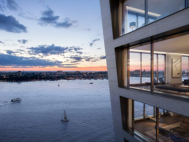 Bên cạnh đó, bất động sản này còn được trang bị 2 nhà hàng và cung cấp những tiện nghi như bãi đỗ xe hiện đại, dịch vụ dọn phòng, dịch vụ giặt ủi.