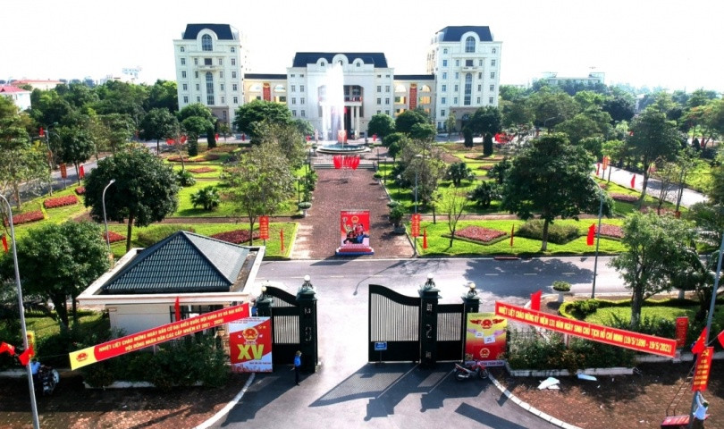 Cùng với các huyện Đông Anh, huyện Sóc Sơn, huyện Mê Linh sẽ được dự báo là điểm đến lý tưởng của người dân thành phố Hà Nội trong tương lai với hệ thống đô thị văn minh, hiện đại (bao gồm các khu hành chính, văn hóa, thể thao, thương mại, dịch vụ hiện đại) nhằm giảm bớt sức ép dân số khu vực nội thành. 