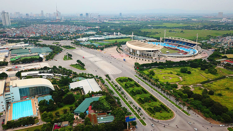 Nguyen Giam doc Khu lien hop the thao My Dinh nop lai 300 trieu