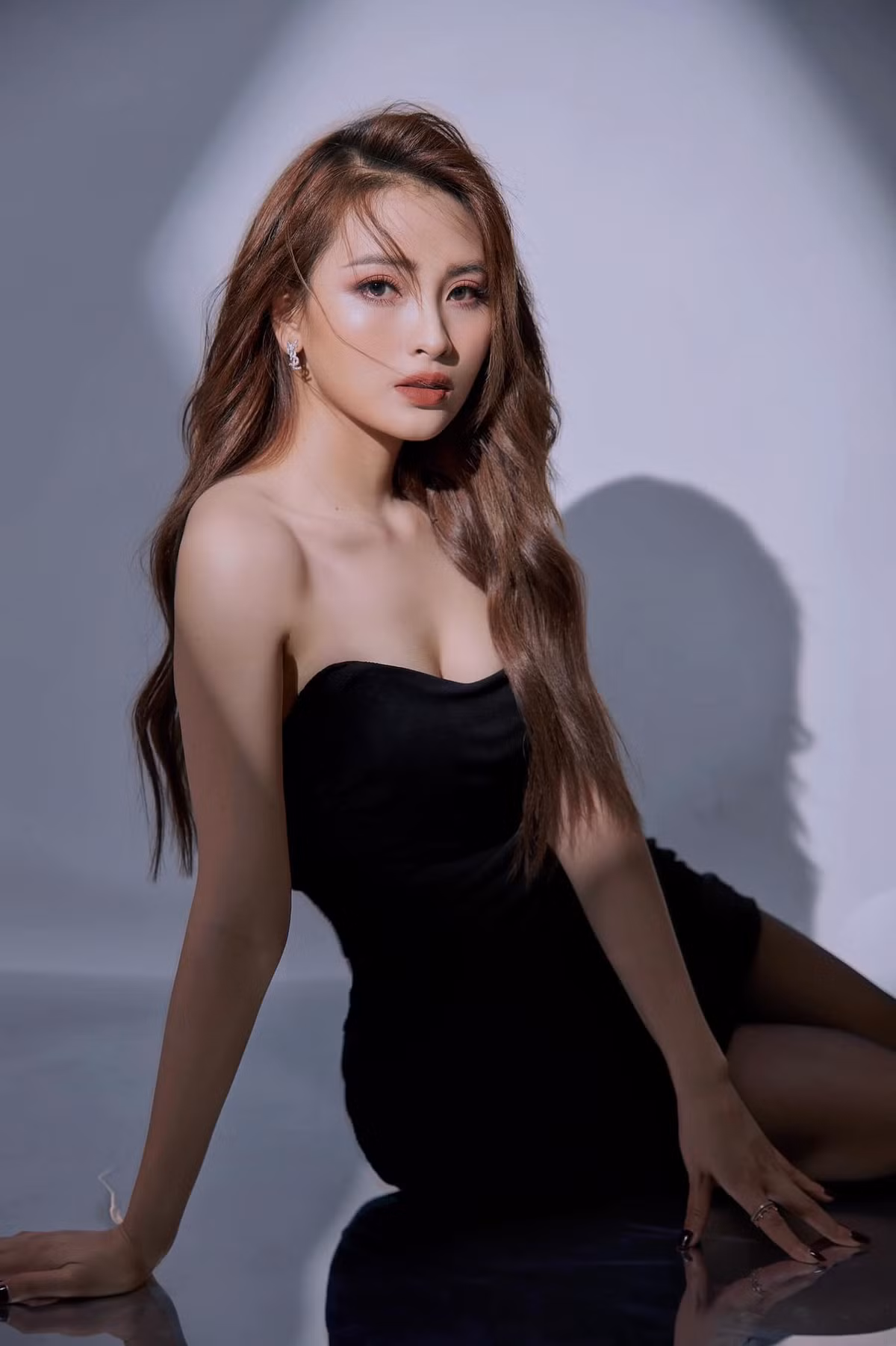 Nhan sac MC VTV trong '11 thang 5 ngay'-Hinh-7