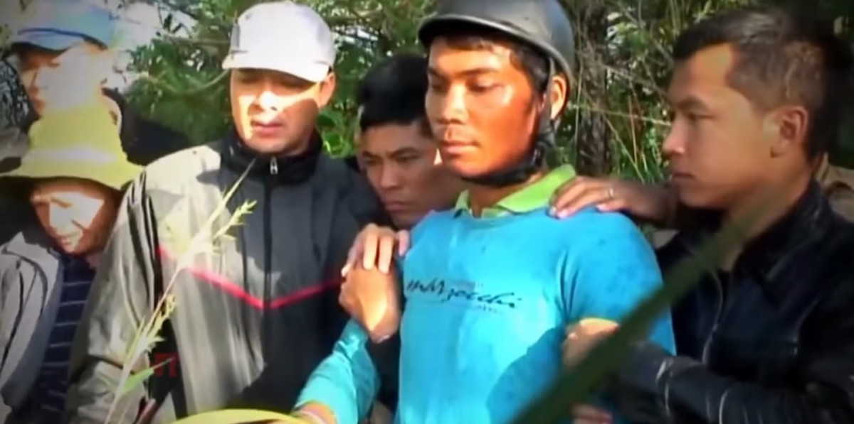 Để trừ hậu họa cho gia đình, khoảng giữa tháng 10/2015, qua nhiều người giới thiệu, Ya Tăm mua được khẩu súng giá 10 triệu đồng cùng 25 viên đạn để tìm cơ hội giết Ka Nhất